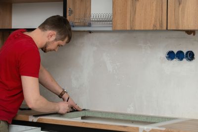 Improve the Function of Your Cabinets with Custom Repair!